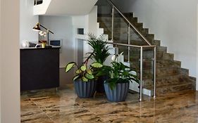 Q8 Boutique Hotel